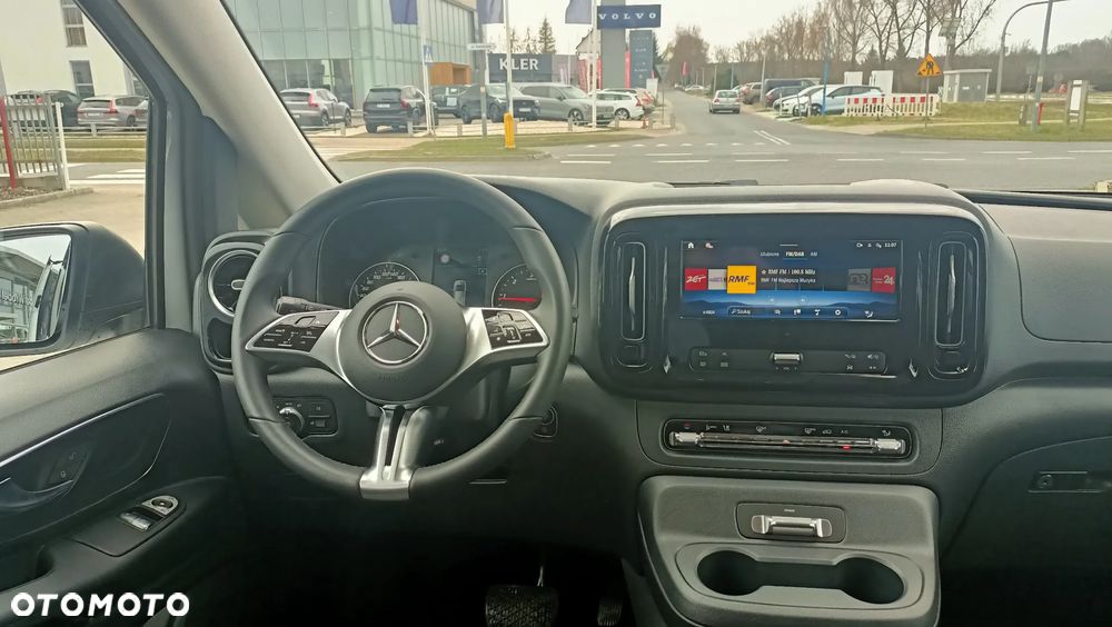 Mercedes-Benz VITO - 13