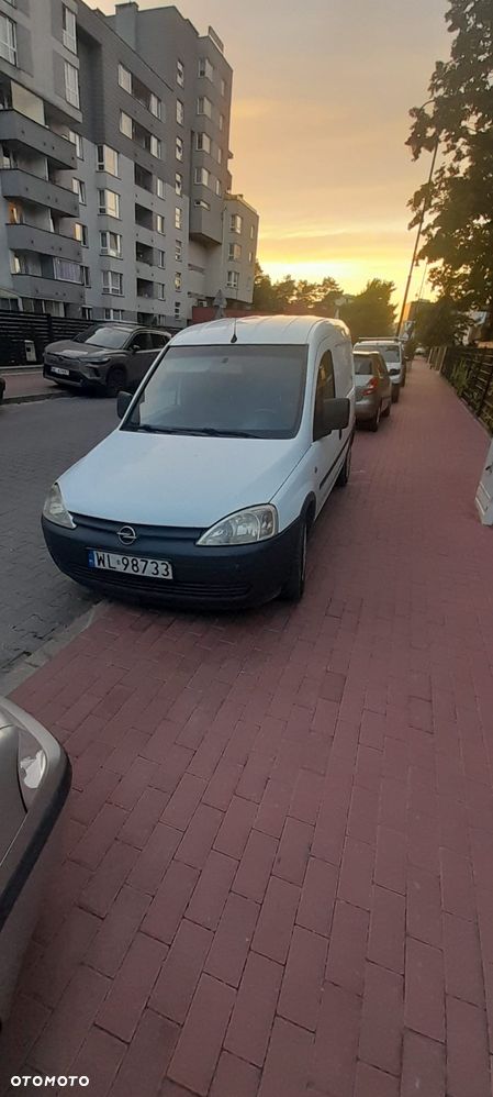 Opel Combo Tour - 1