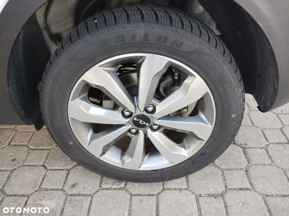 Kia Stonic 1.2 M - 18