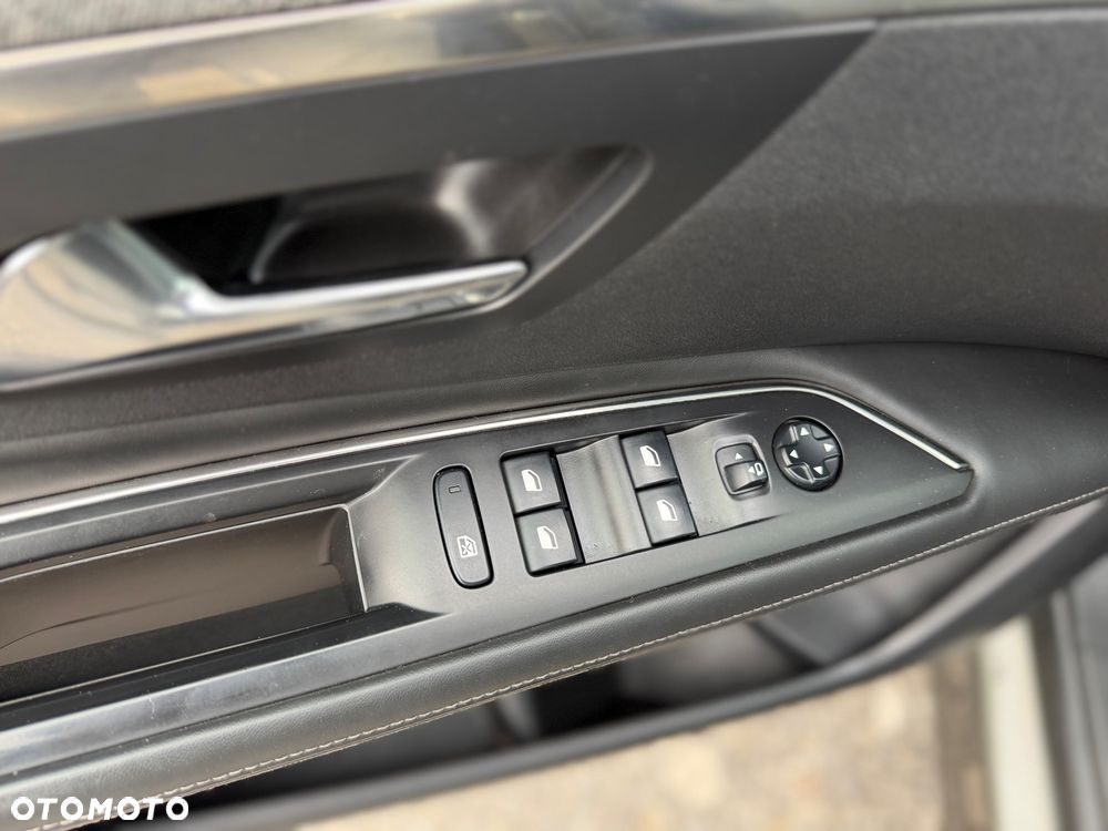 Peugeot 3008 BlueHDi 120 Stop & Start EAT6 Allure - 22