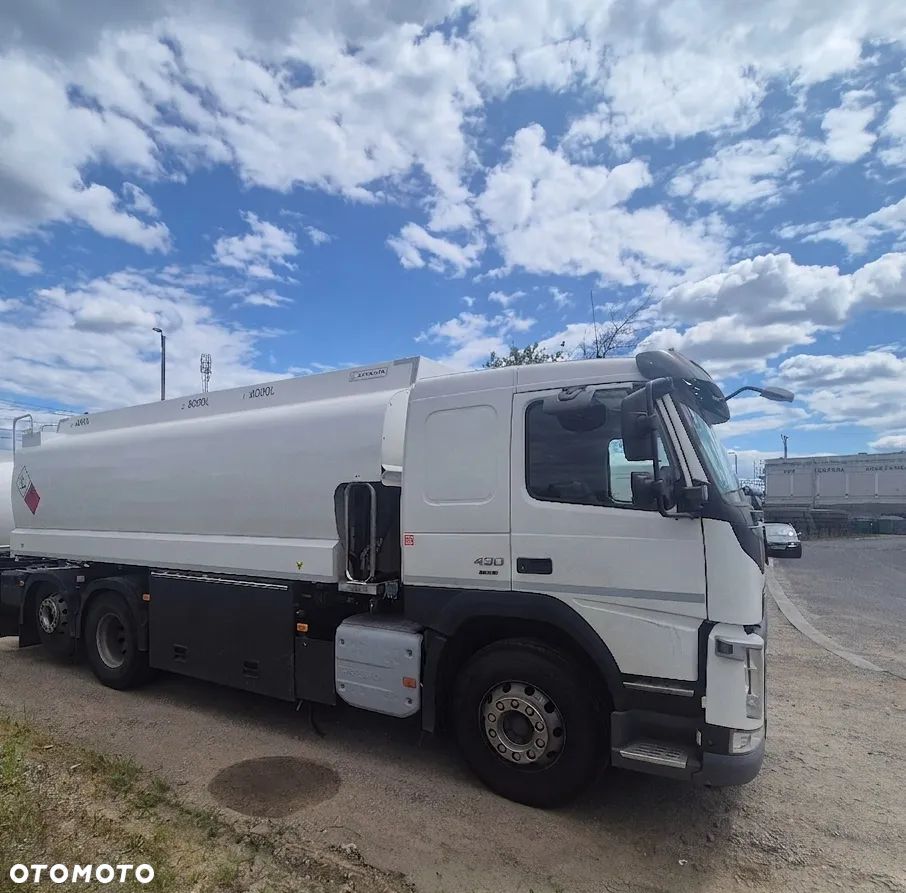 Volvo VTJ3R FM - 3