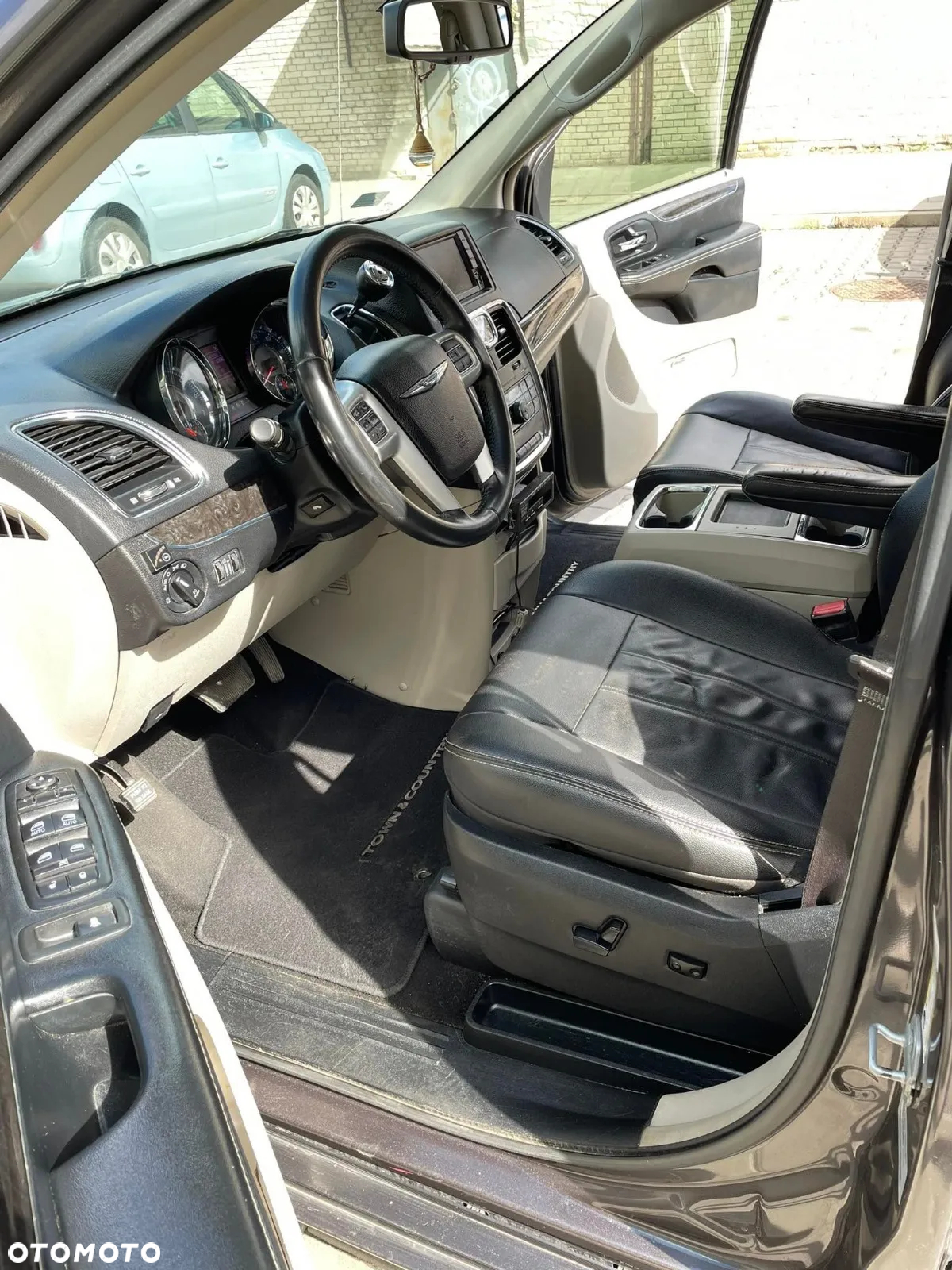 Chrysler Town & Country 3.6 Touring - 9
