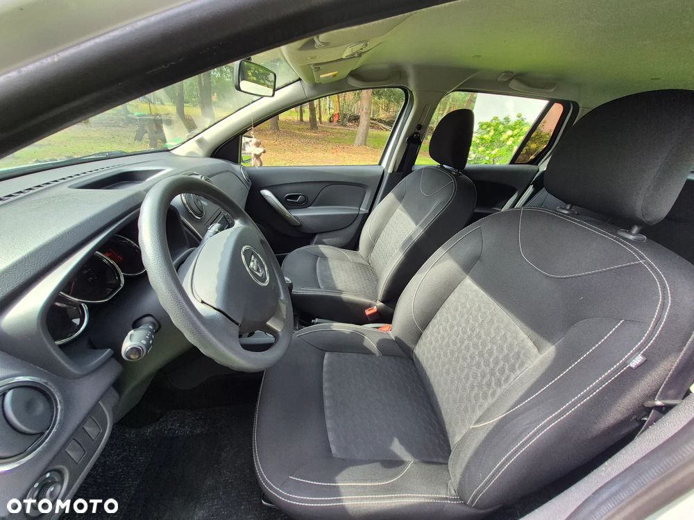 Dacia Logan 1.2 16V 75 Ambiance - 14