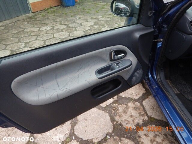 Renault Clio 1.2 Free - 4