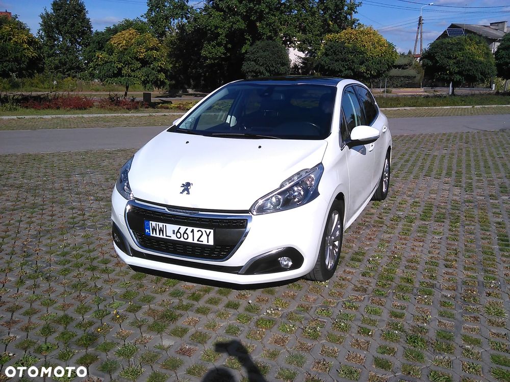 Peugeot 208 1.5 BlueHDi Signature S&S - 1