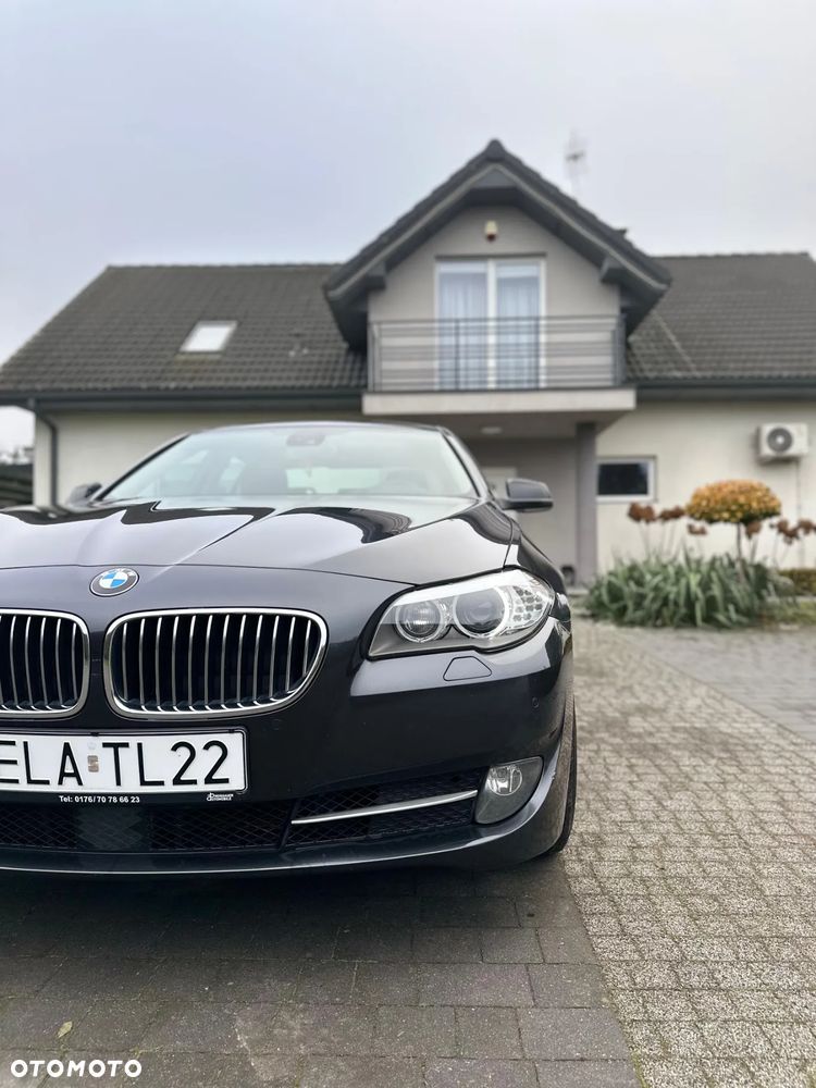 BMW Seria 5 525d - 11