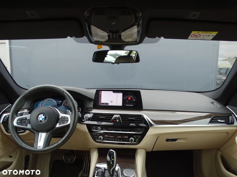 BMW Seria 5 530d xDrive M Sport sport - 14