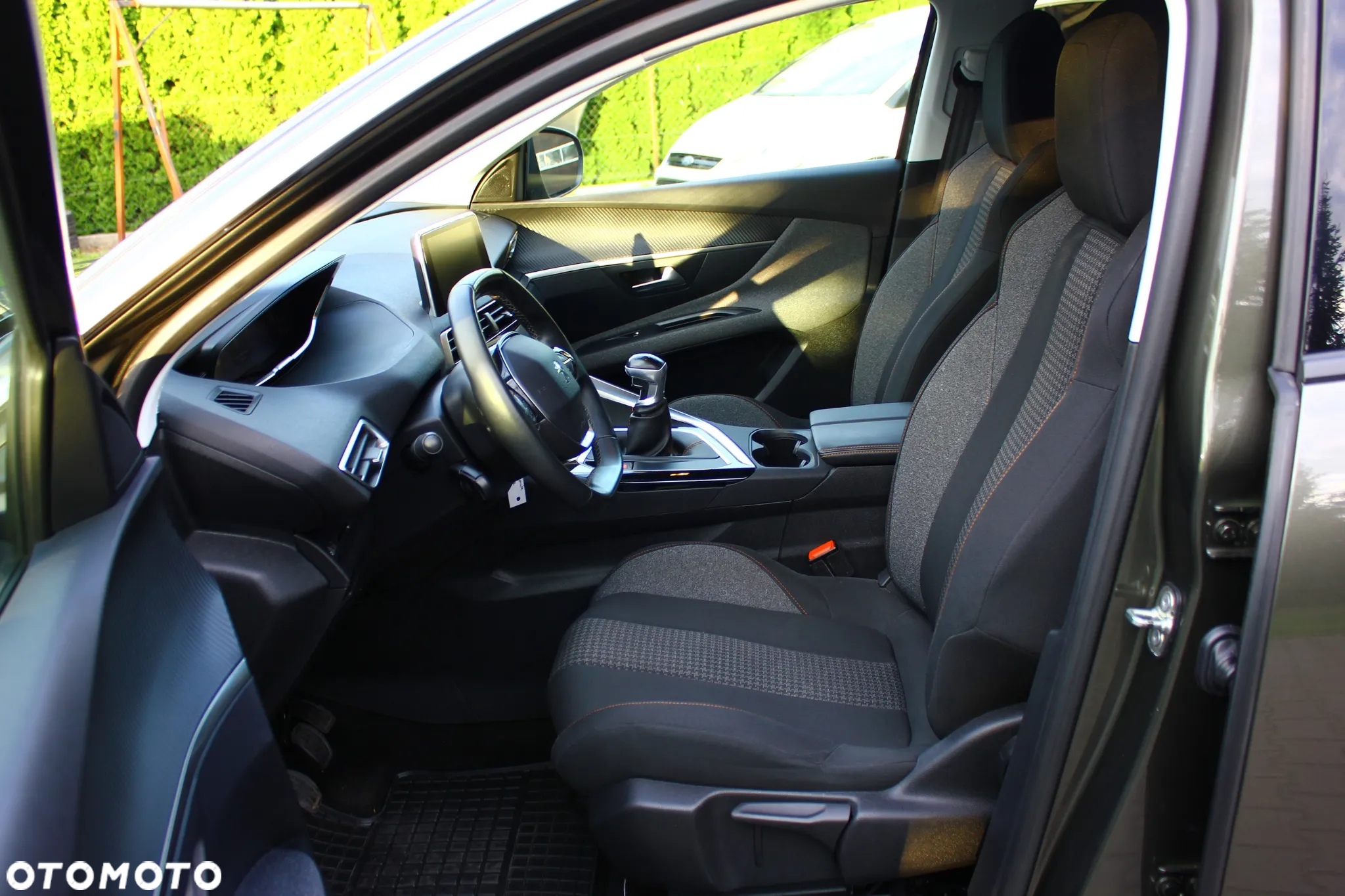Peugeot 3008 1.5 BlueHDi Active Pack S&S - 17