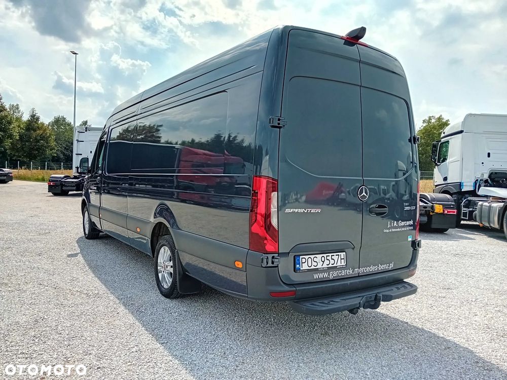Mercedes-Benz Sprinter - 5