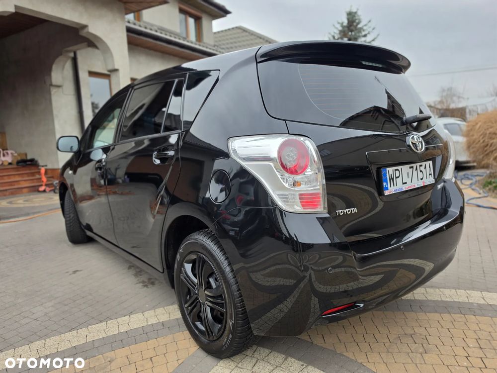 Toyota Verso - 1