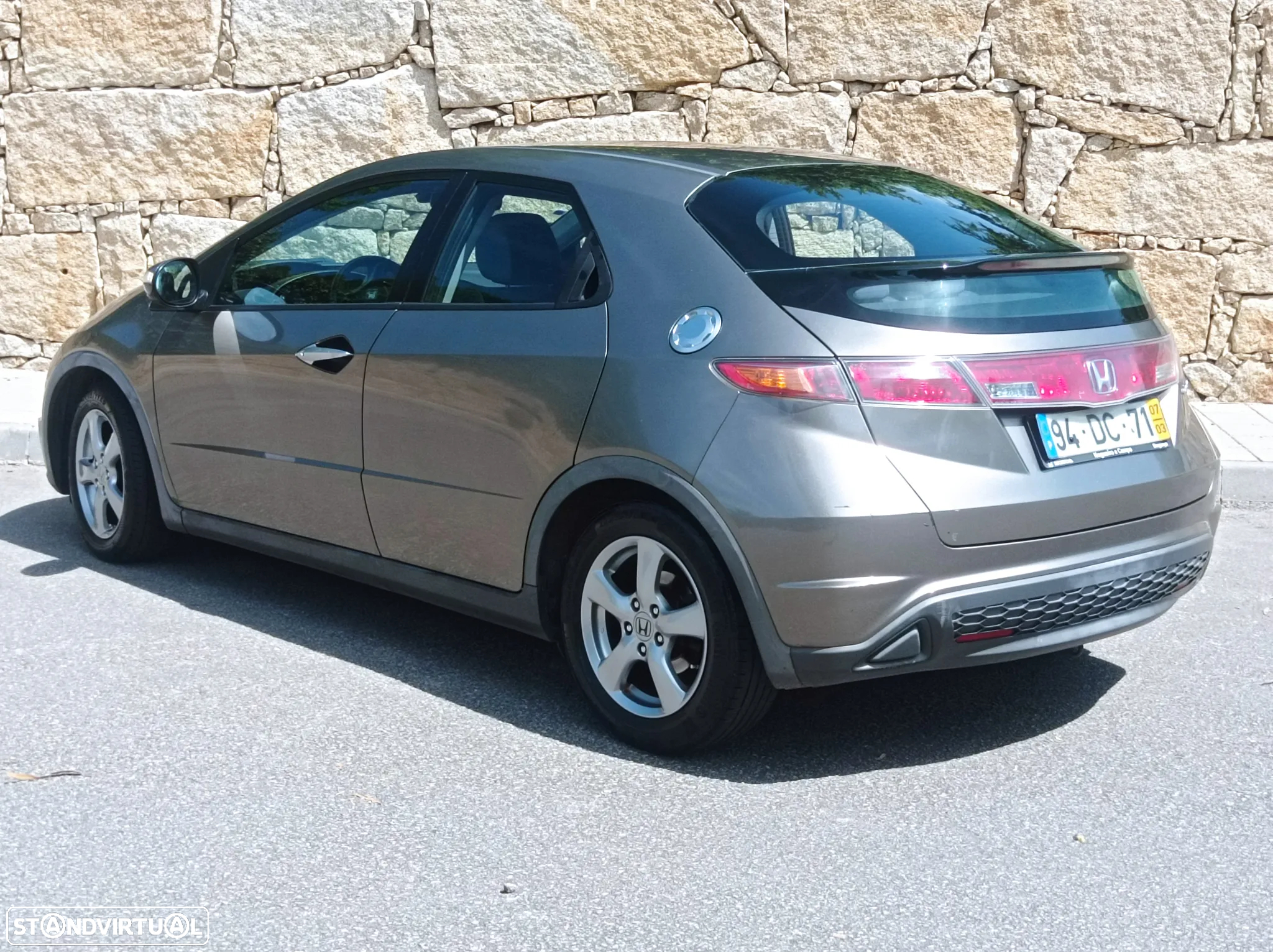 Honda Civic 1.4 Comfort - 2