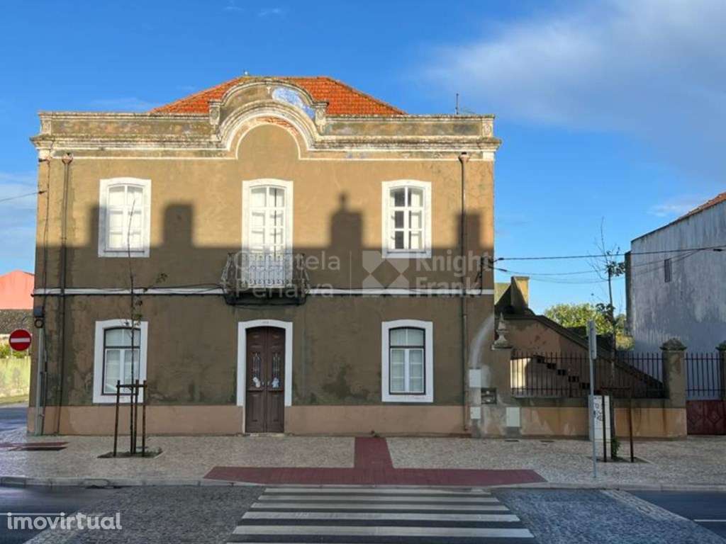 Edifício habitacional multifamiliar no coração de Grândola - Grande imagem: 2/4
