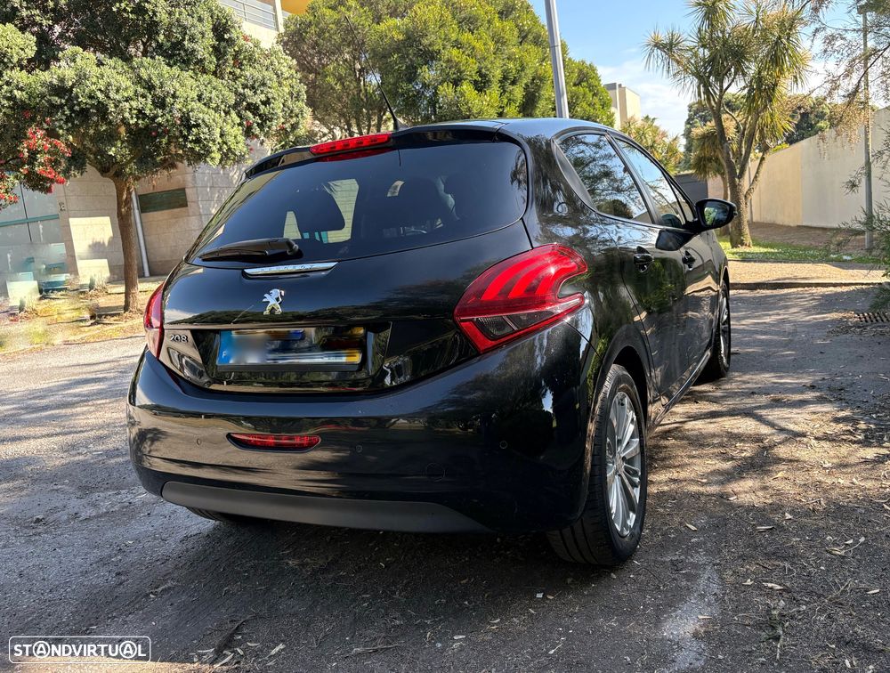 Peugeot 208 1.2 PureTech Style - 19
