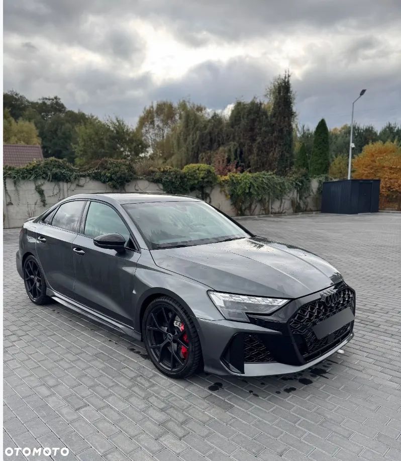 Audi RS3 Sportback - 1