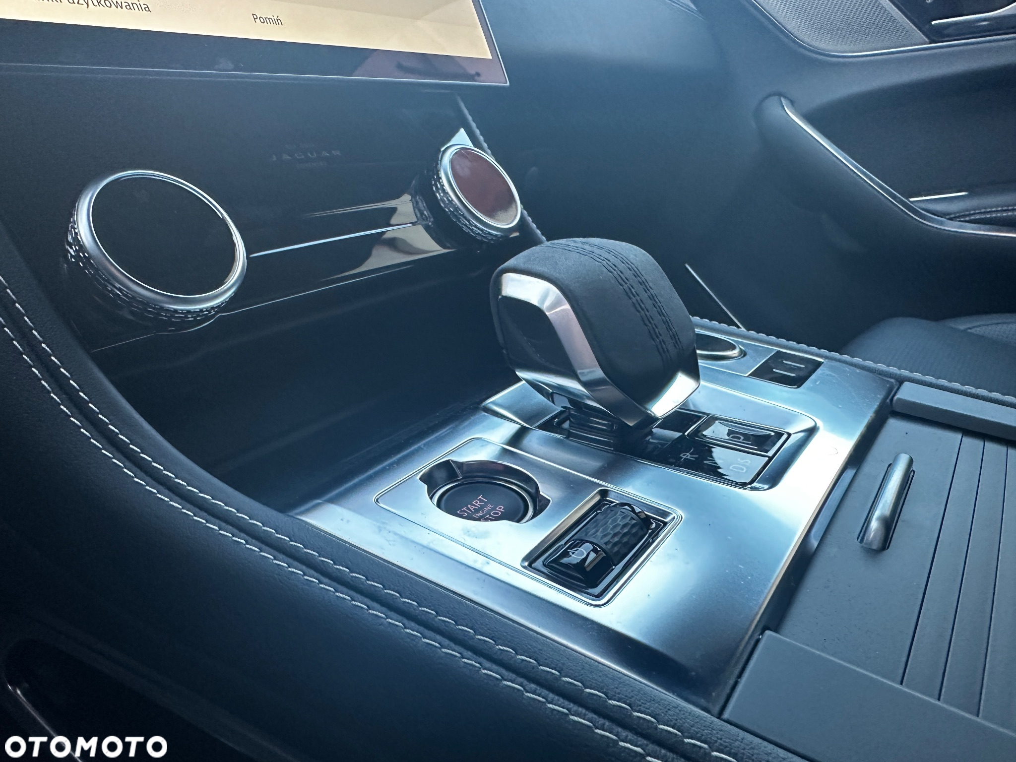 Jaguar F-Pace - 15
