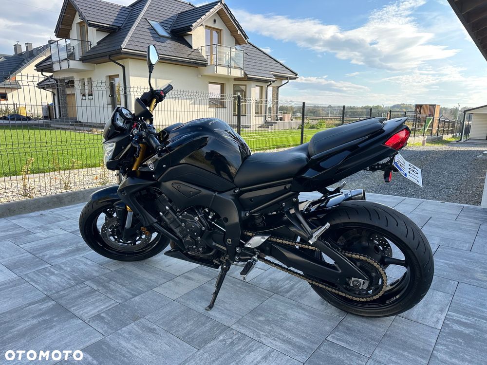 Yamaha FZ8 - 4