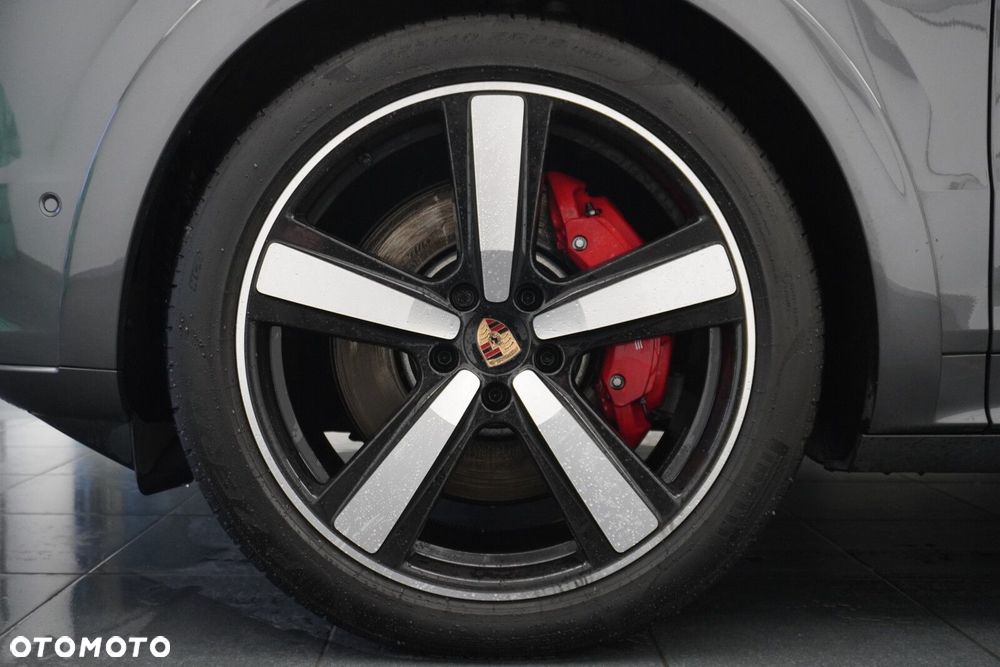 Porsche Cayenne - 10