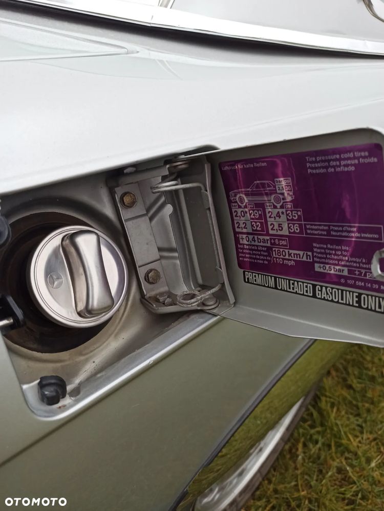 Mercedes-Benz SL - 32