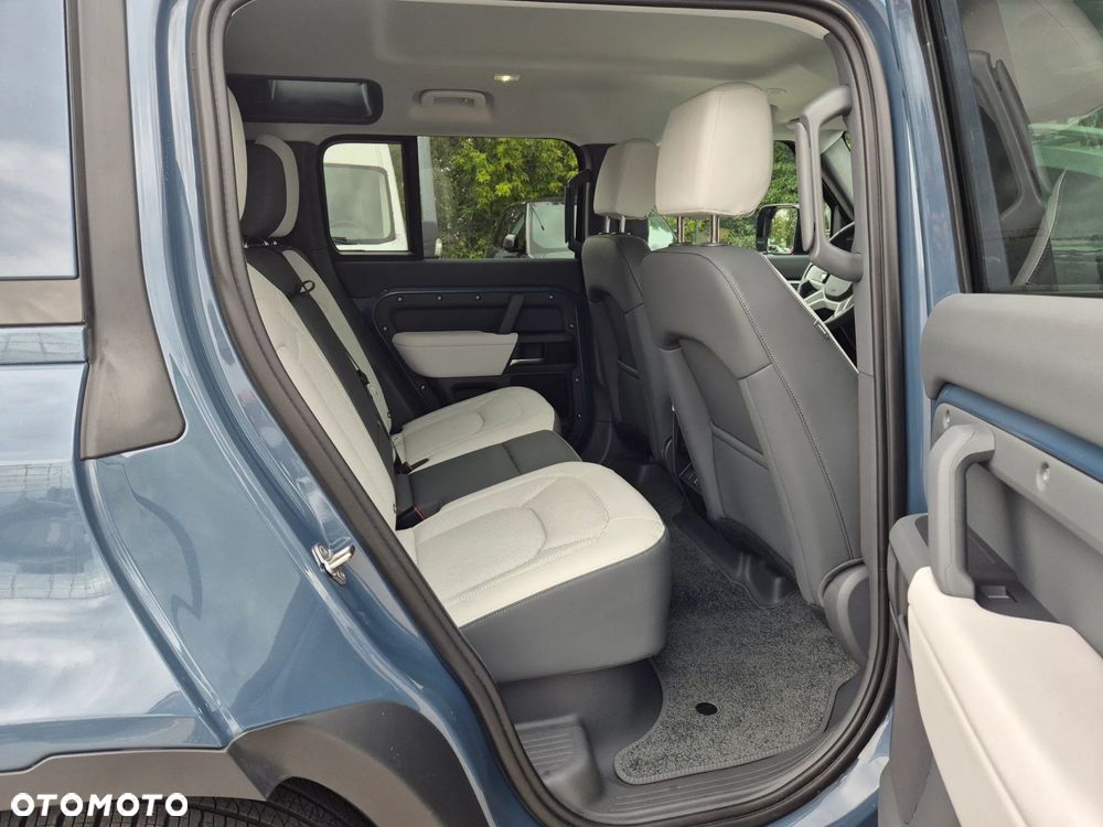 Land Rover Defender 3.0 D250 mHEV S - 16