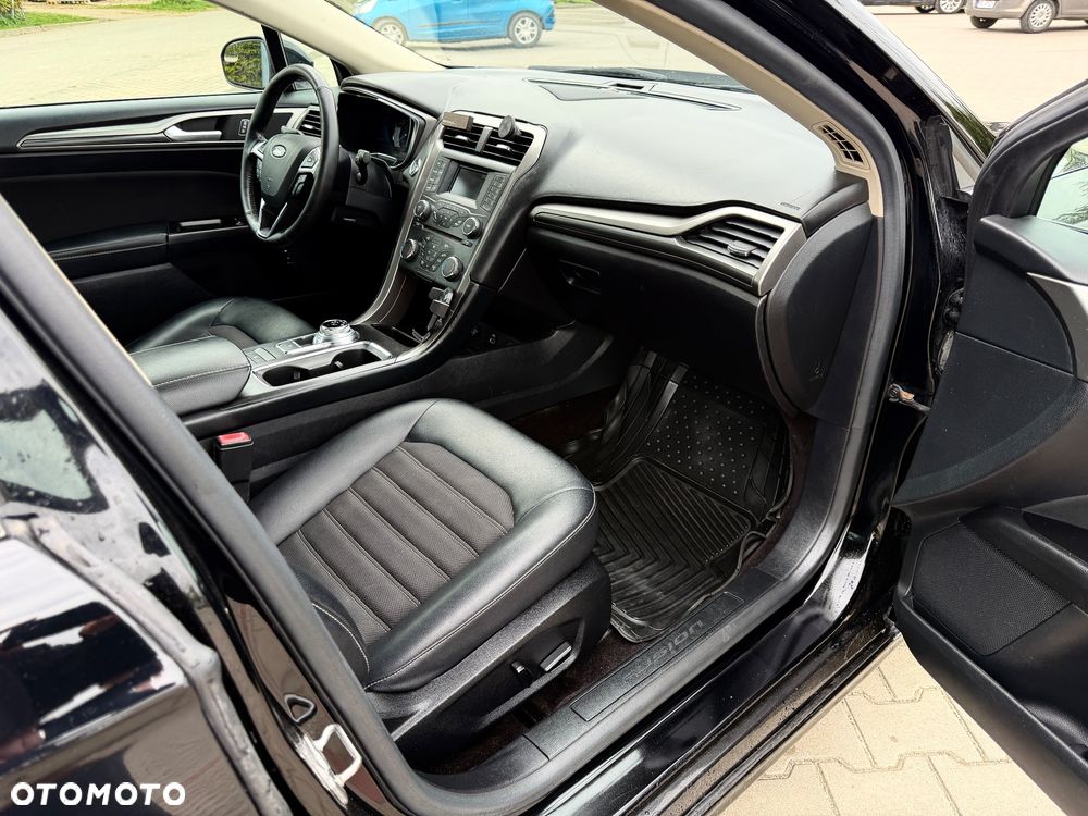 Ford Fusion - 6