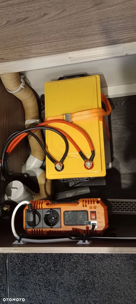 KNAUS LIVE WAVE 700MEG - 35