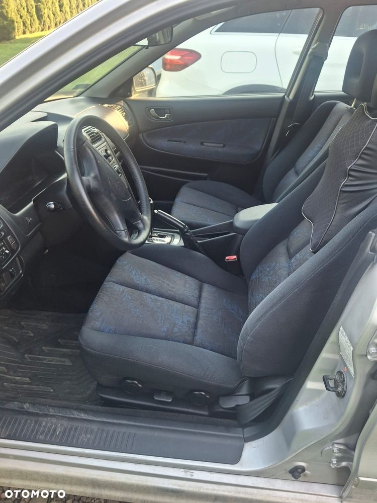 Mitsubishi Galant - 6
