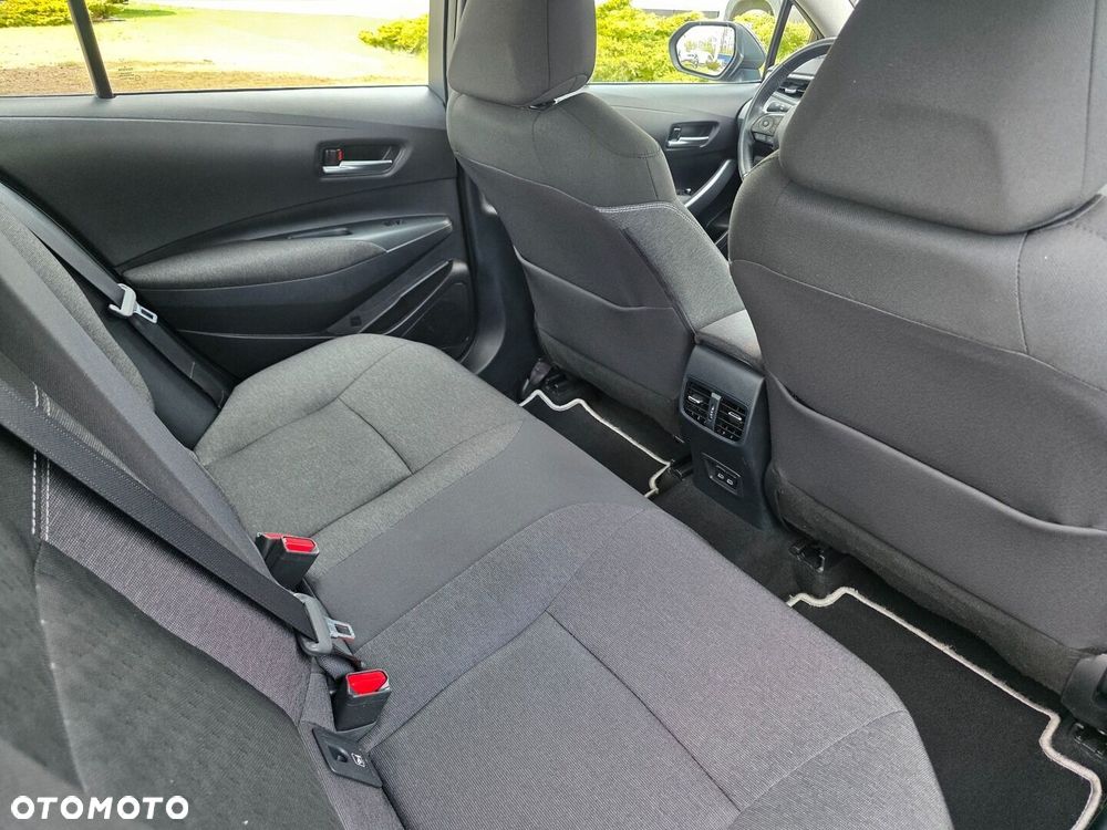 Toyota Corolla 1.8 Hybrid Comfort - 31