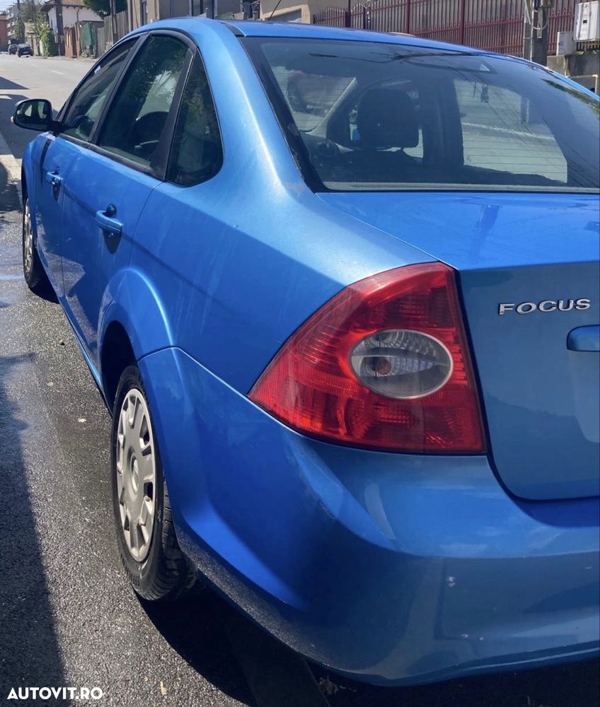 Ford Focus 1.6i Trend - 5