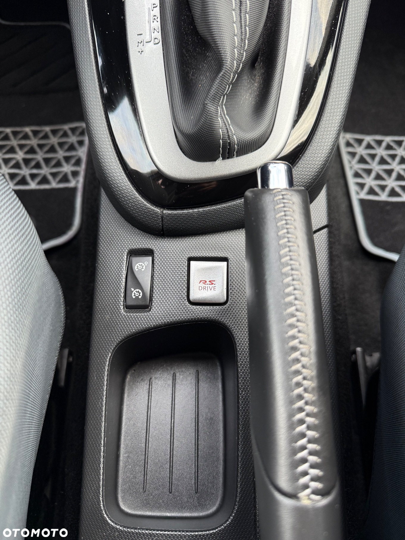 Renault Clio ENERGY TCe 120 EDC GT - 28