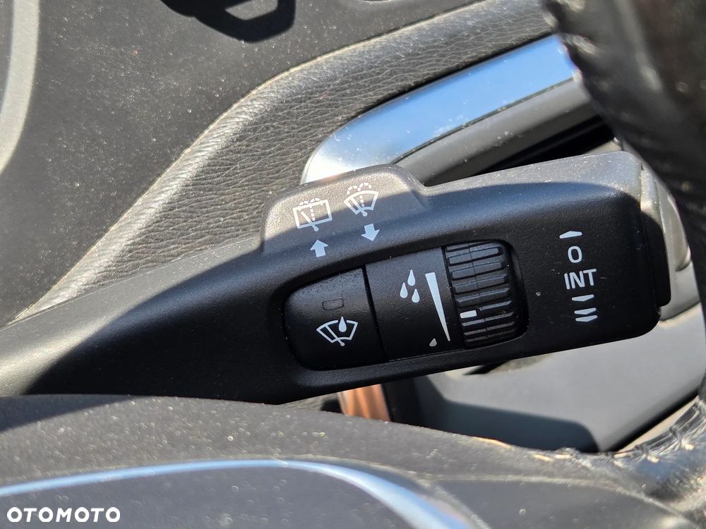 Volvo V40 D4 Drive-E Momentum - 31