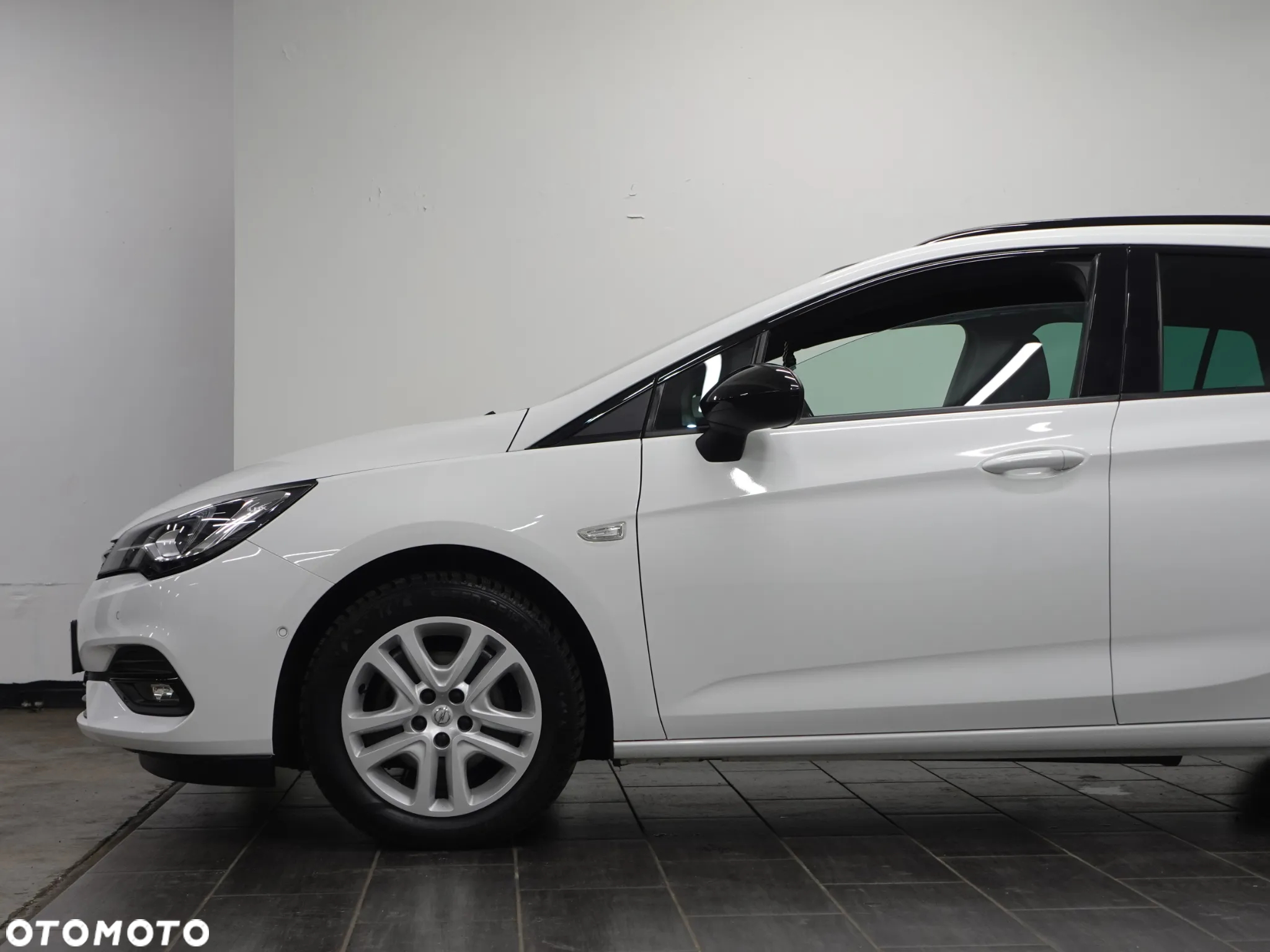 Opel Astra 1.2 Turbo Start/Stop Sports Tourer Edition - 18
