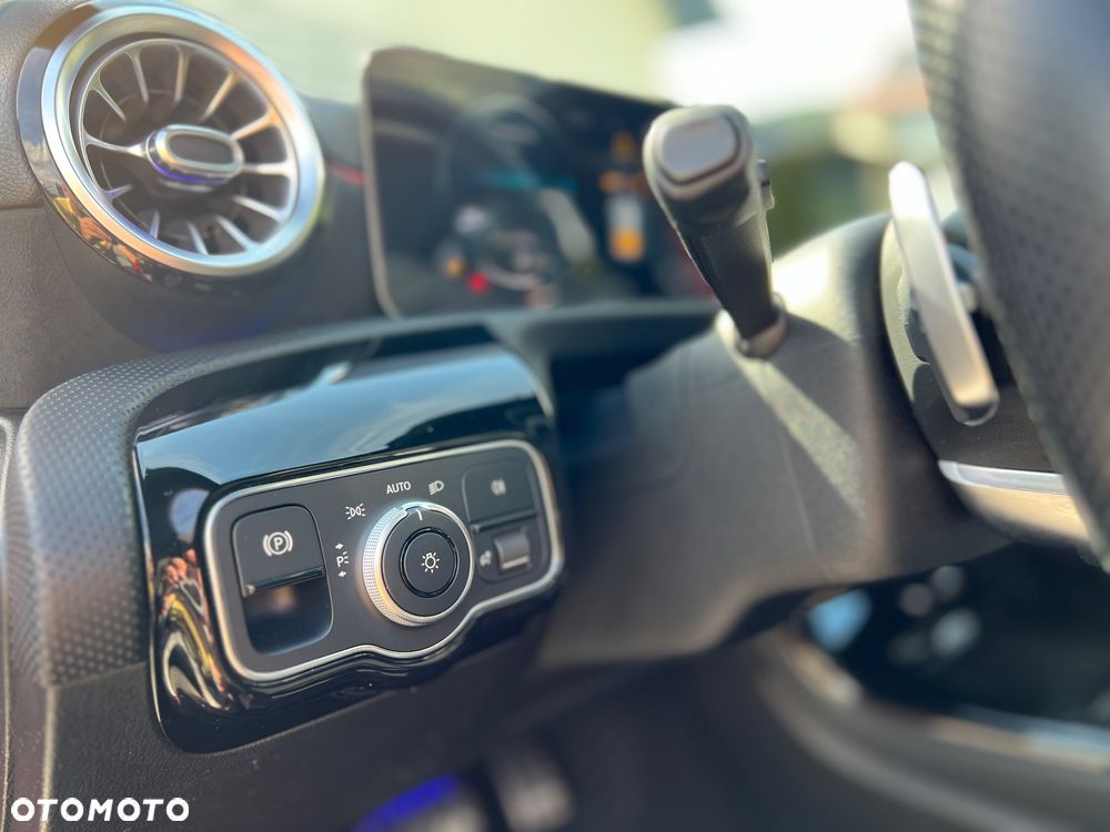 Mercedes-Benz Klasa A 220 4-Matic AMG Line 7G-DCT - 29