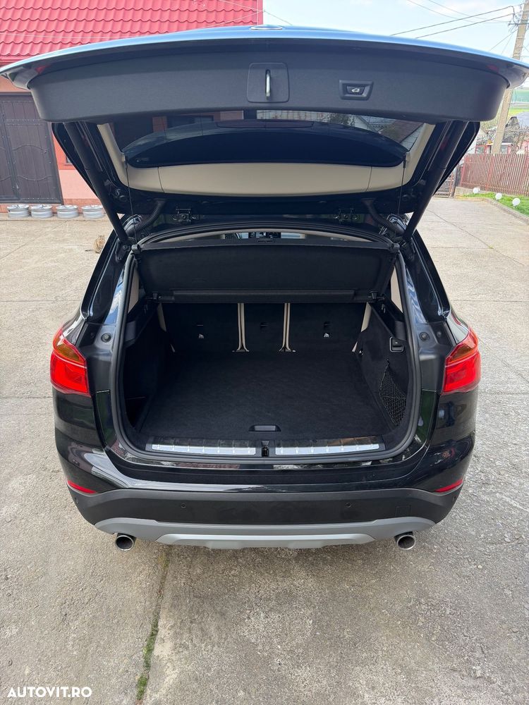 BMW X1 xDrive20i Aut. Sport Line - 4