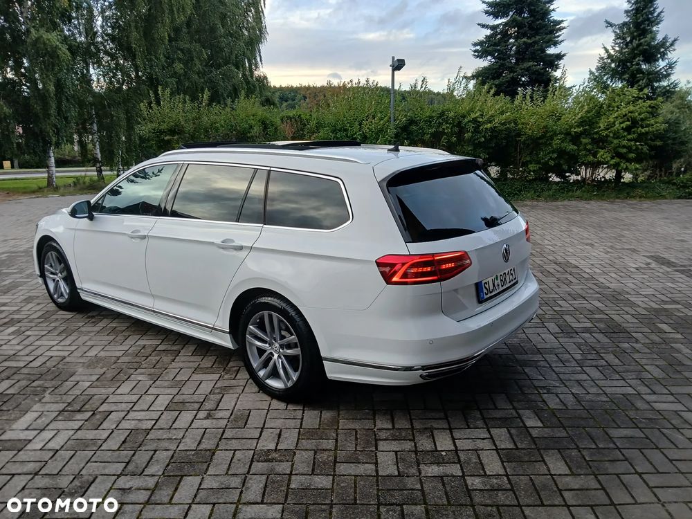 Volkswagen Passat 1.6 TDI SCR DSG - 24