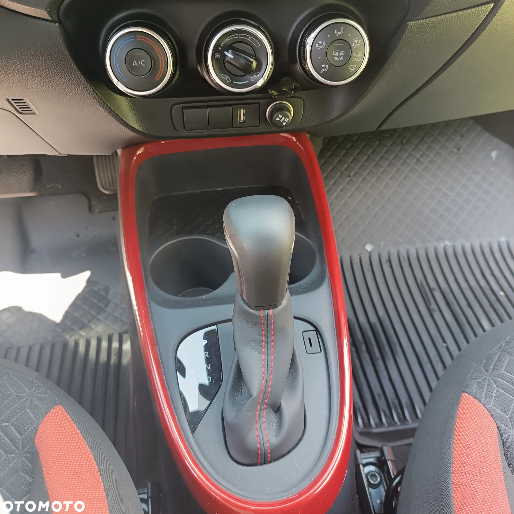 Toyota Aygo X 1.0 VVT-i Style CVT - 14