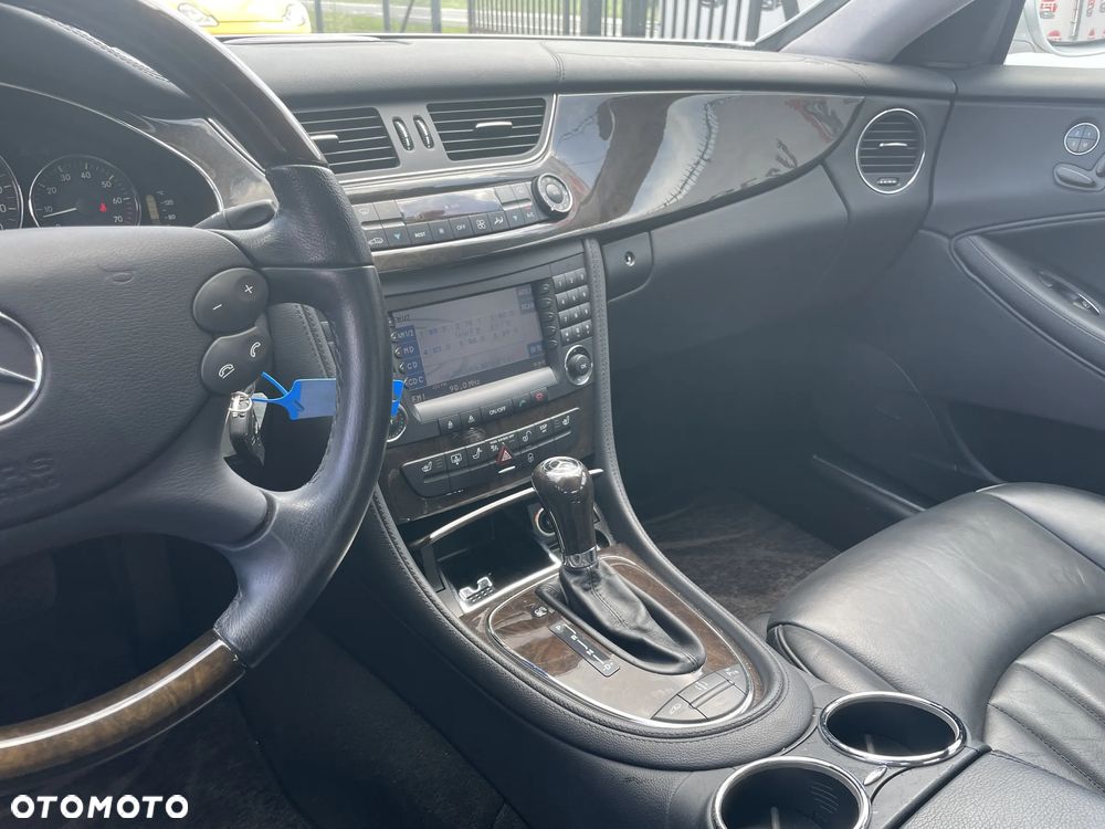 Mercedes-Benz CLS 500 - 12