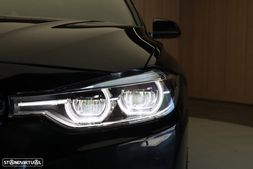 BMW 330 e iPerformance Pack M - 13