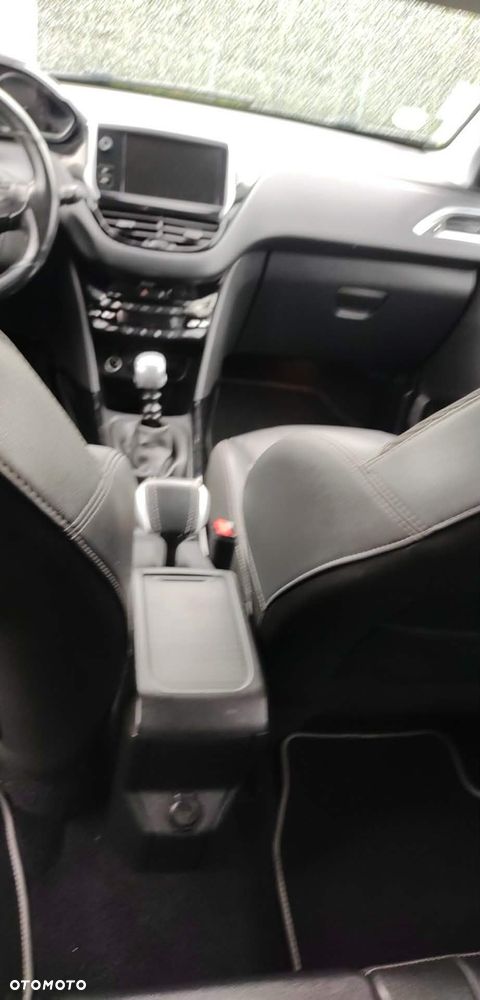 Peugeot 2008 1.6 BlueHDi Allure - 8