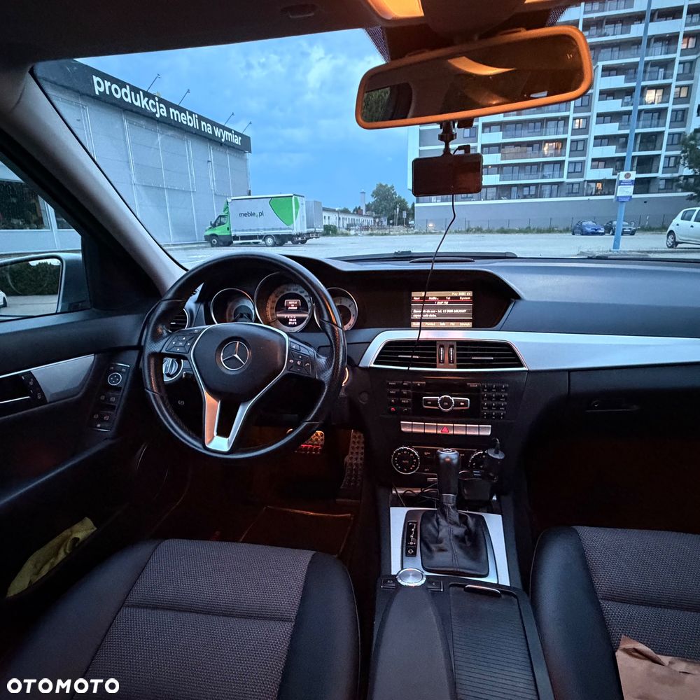 Mercedes-Benz Klasa C 220 CDI 7G-TRONIC Avantgarde Edition - 12