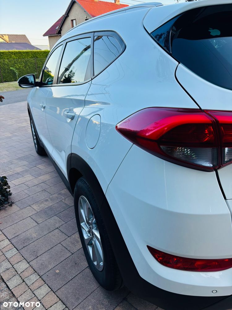 Hyundai Tucson 2.0 CRDi 4WD Automatik Style - 16