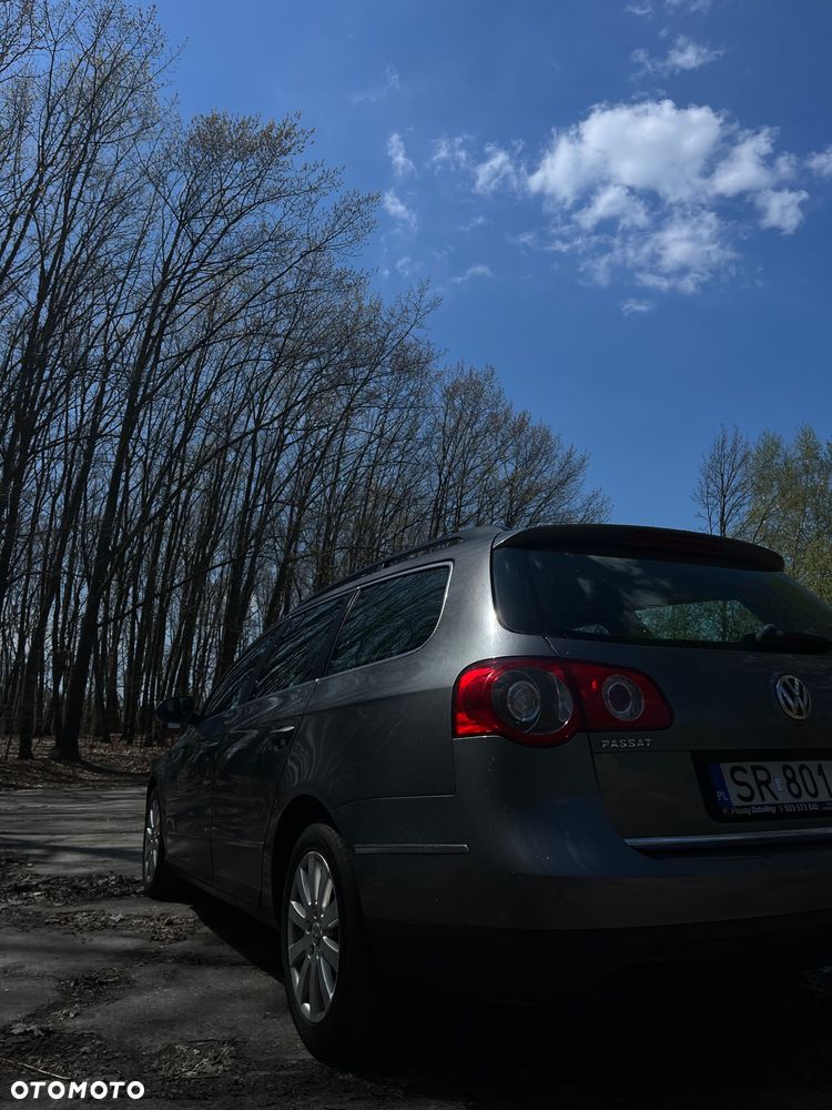 Volkswagen Passat 2.0 TDI Comfortline - 11