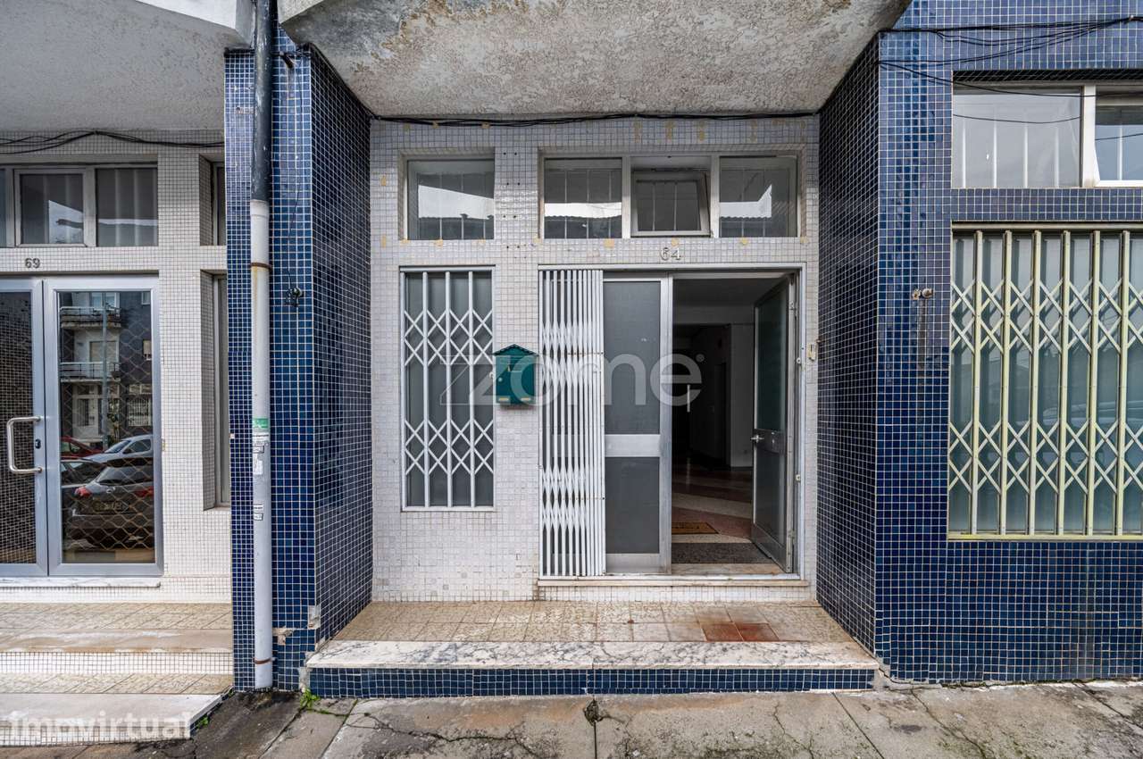 Loja para Arrendamento em Valadares | Vila Nova de Gaia - Grande imagem: 2/17