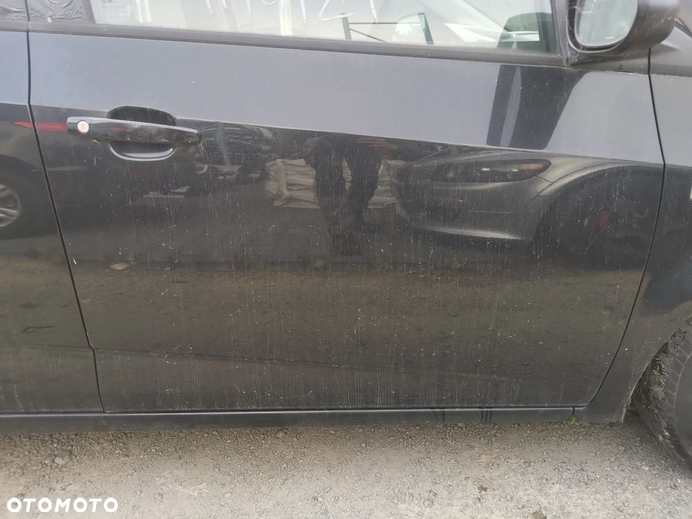 Częsci Chevrolet Aveo T300 2011 Lakier GAR - 23