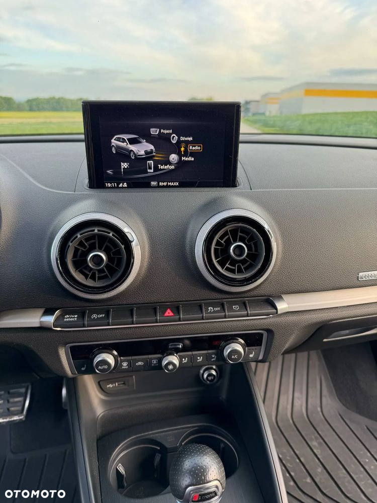 Audi A3 35 TFSI S tronic - 16