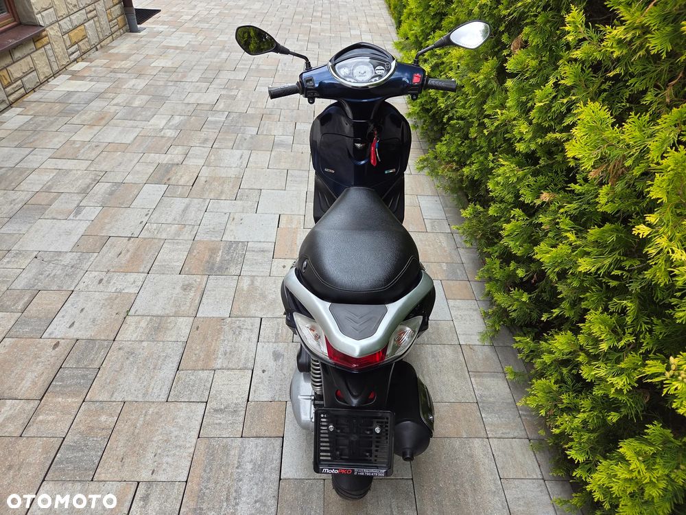 Piaggio FLY - 9