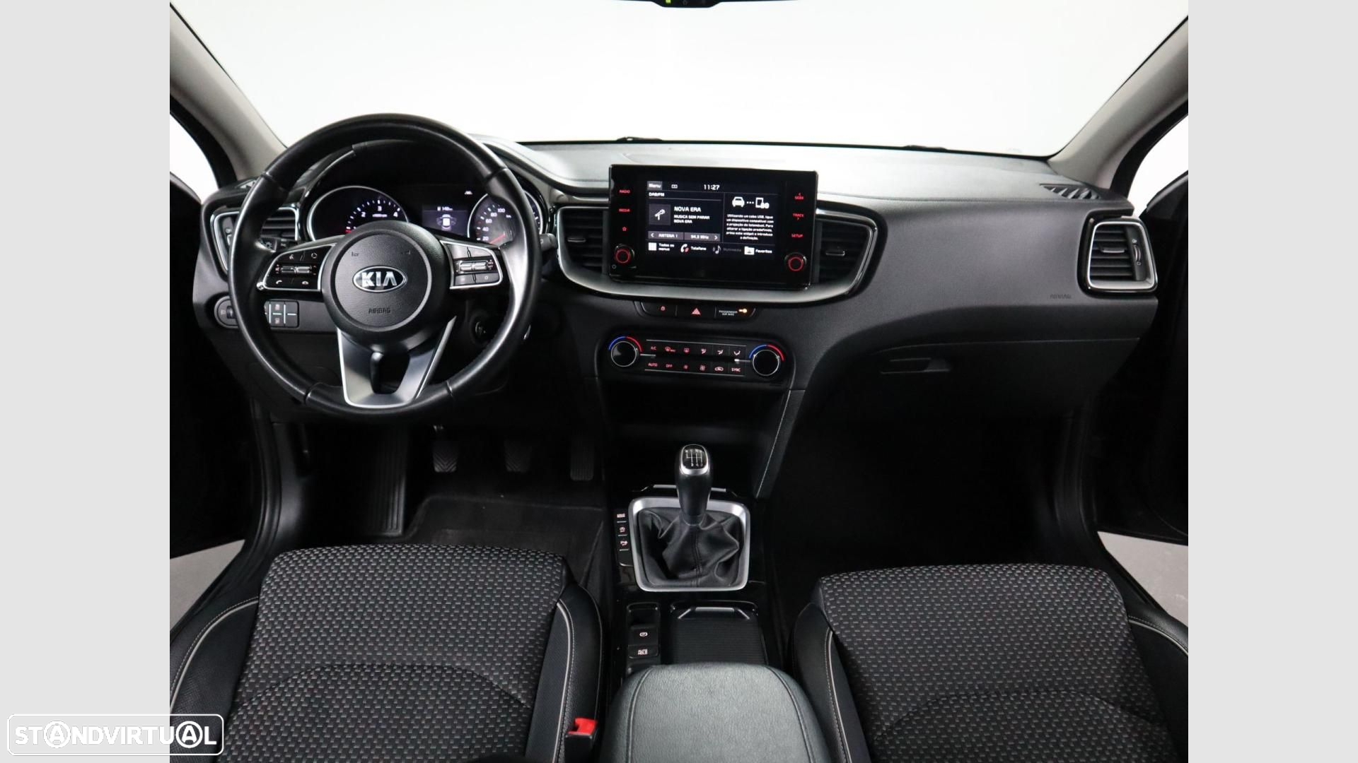 Kia XCeed 1.6 CRDi MHEV Drive - 12