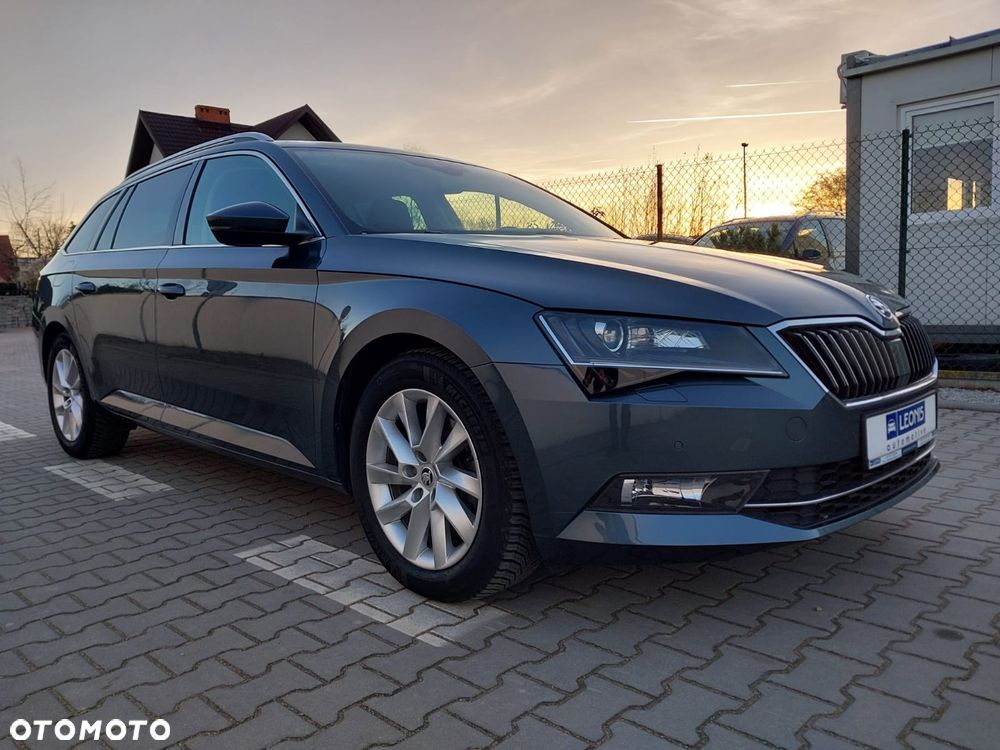 Skoda Superb 2.0 TDI Ambition DSG7 - 5