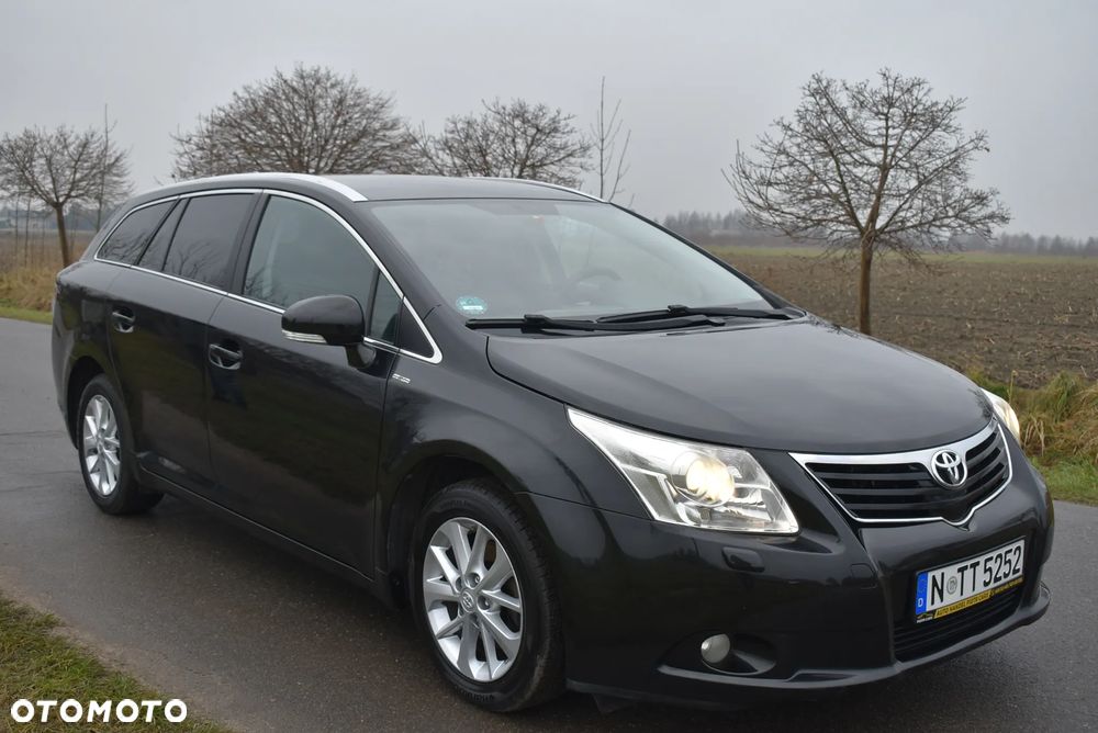 Toyota Avensis - 12