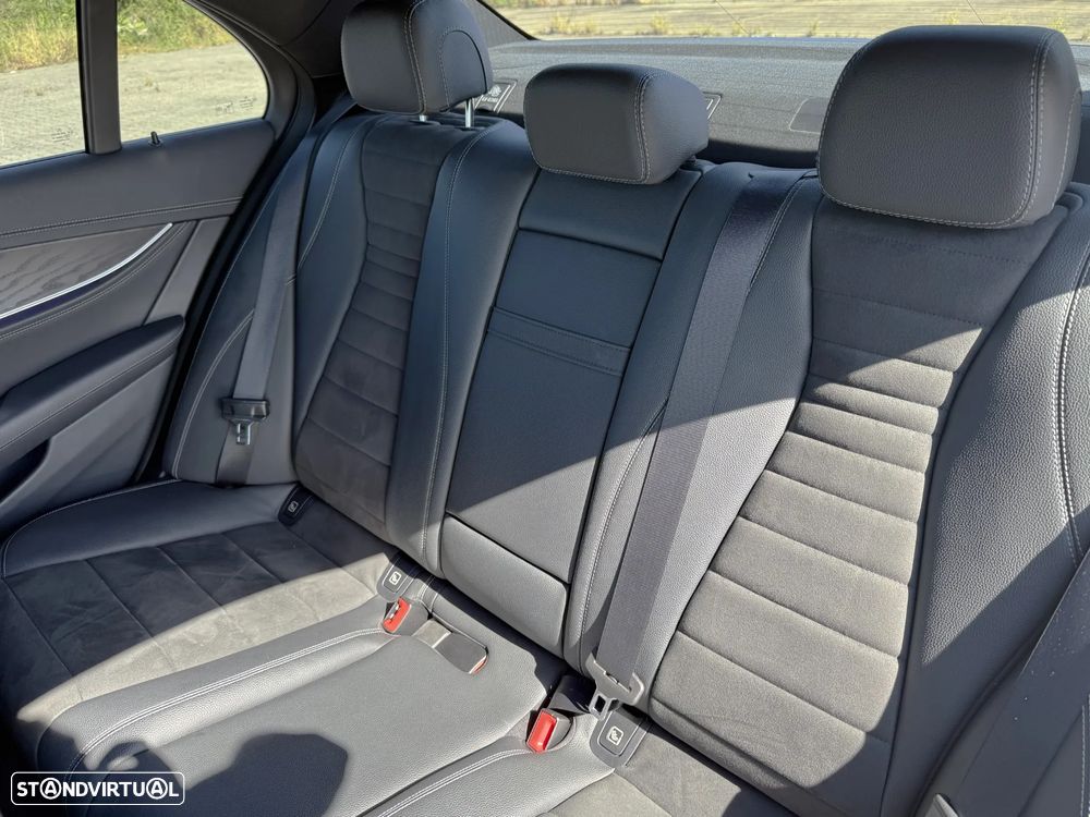 Mercedes-Benz E 300 de AMG Line - 32