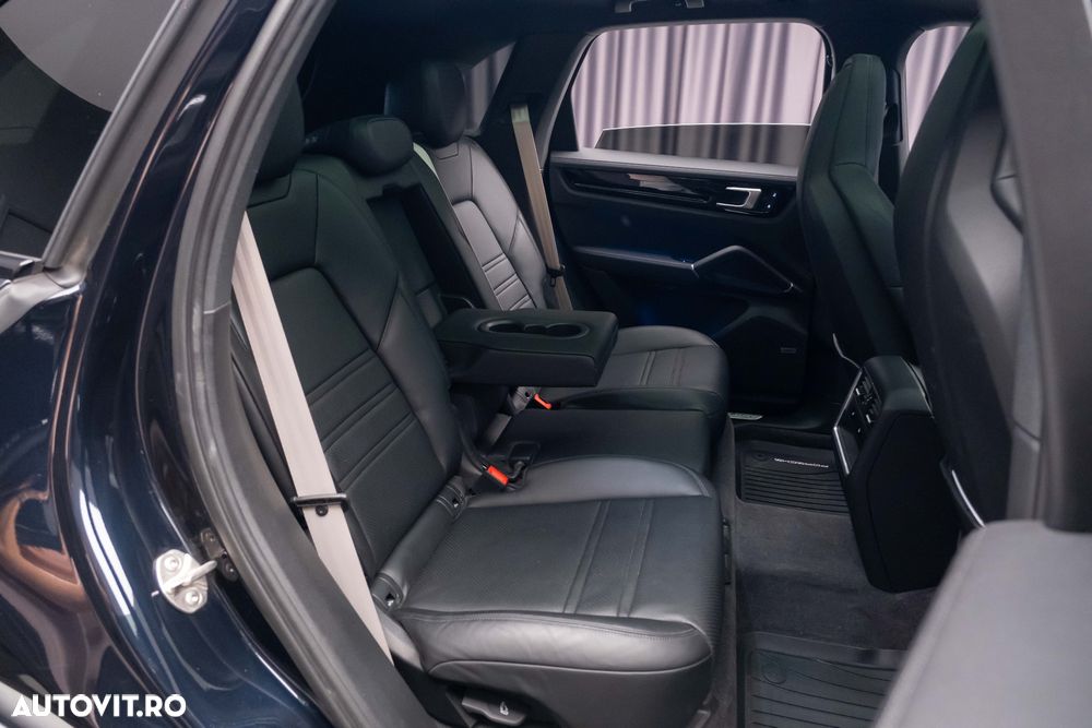 Porsche Cayenne E-Hybrid Tiptronic S Platinum Edition - 37